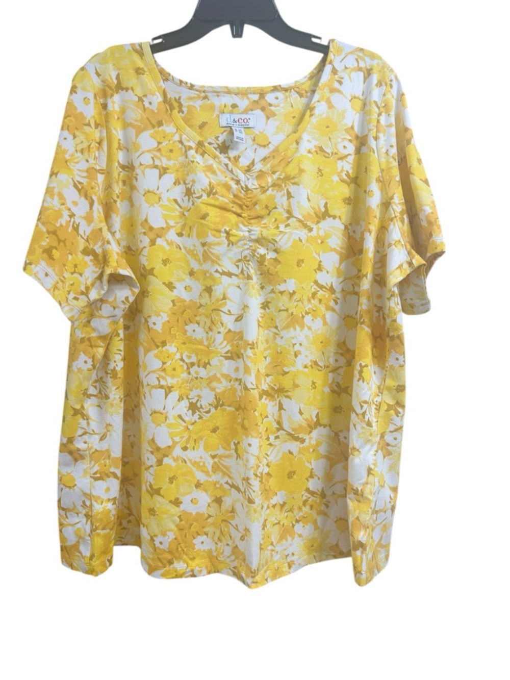NWOT Denim&Co Yellow Floral V-Neck Short Sleeve Top